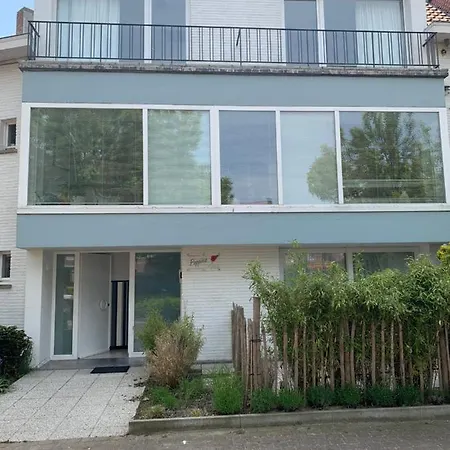 Guesthouse Poppies, Terras, Free Parking Apartment