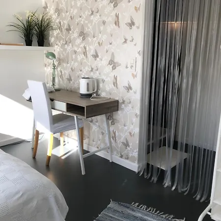 Apartment Guesthouse Poppies, Terras, Free Parking Ostend