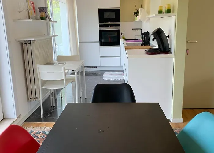 Poppies, Terras, Free Parking Ostende