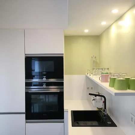 Poppies, Terras, Free Parking *